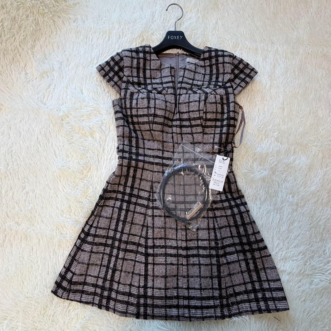 新品　ディアバイローブドフルール　チェックツイード袖付きプリーツスカート　ドレス