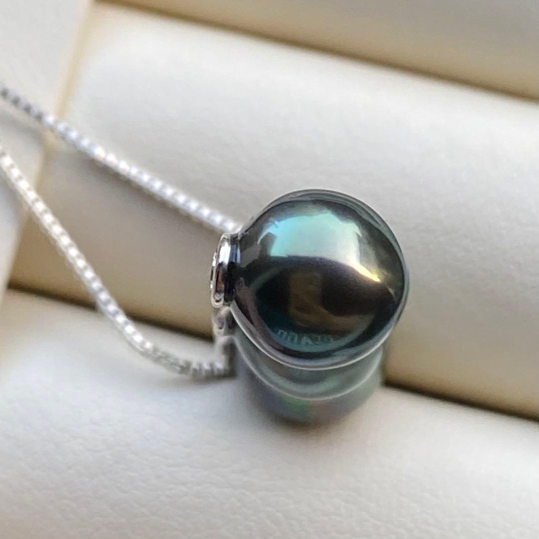 本真珠 南洋黒蝶真珠3連パールネックレストップ ピーコックグリーン虹