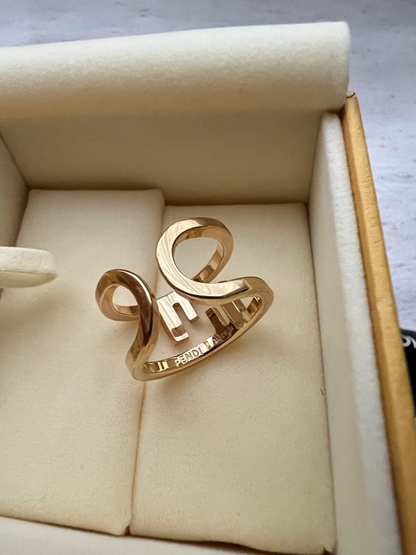 FENDI FFリング　ゴールド　L