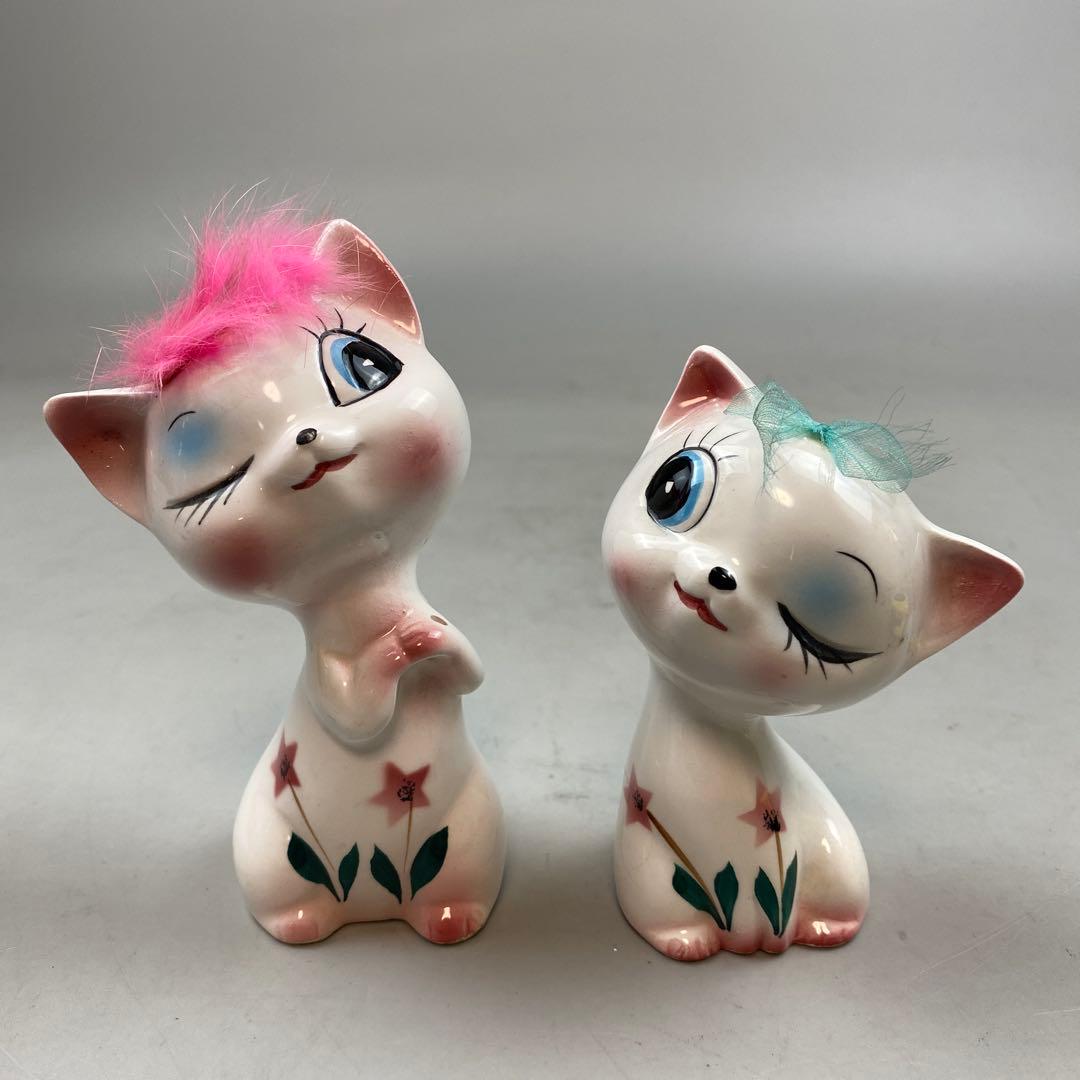 昭和レトロ 陶器の猫 ウインクするネコの人形 ルネ 昭和レトロ 陶器の猫
