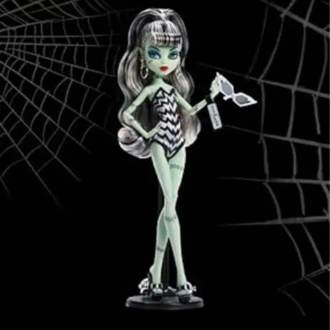 モンスターハイⅹバービー　フランキースタインドール　モンスターハイドール