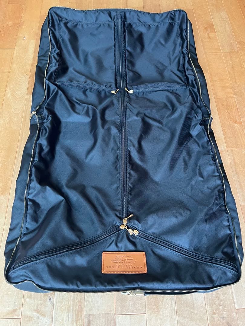 GEOFFREY BEENE ジェフリー ビーン ガーメントケース - メルカリ