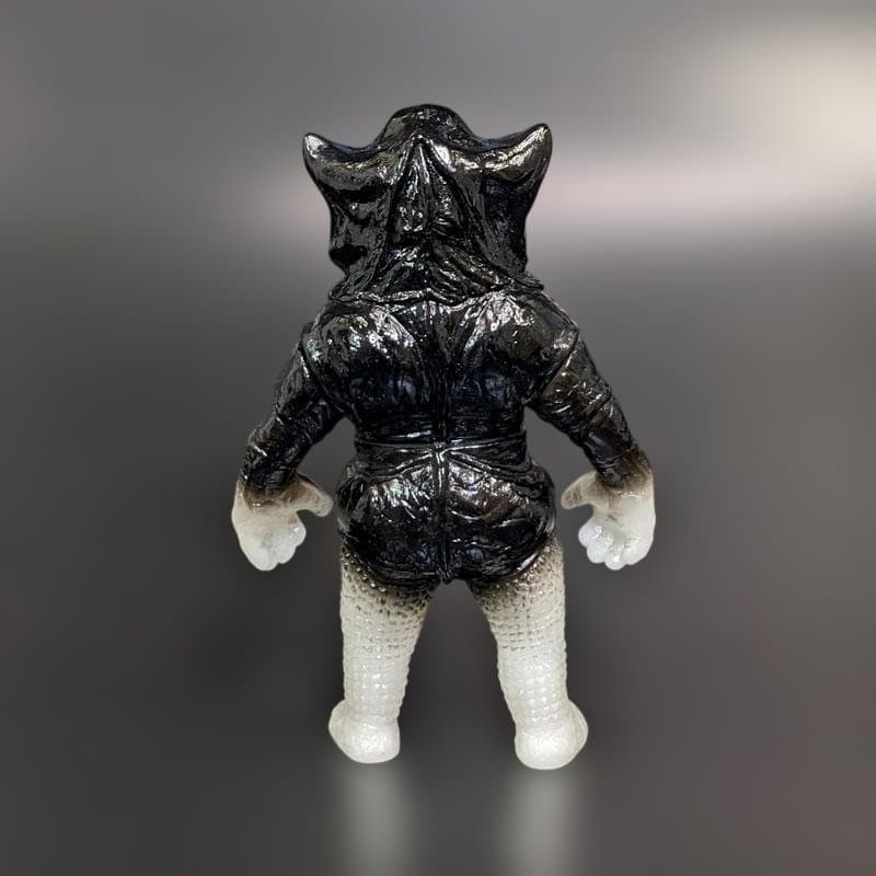 メフィラス星人　蓄光色　MAX TOY　マックストイ　アークティーズ限定　円谷