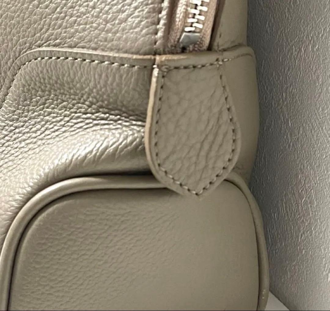 ペッレモルビダ　シュリンクレザー　ビジネスバック　トートバッグ　ベージュ