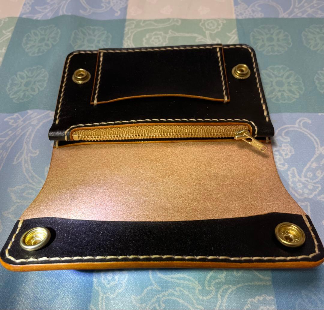 トラッカーウォレット　ミドルサイズ　黒　丘染めブラック