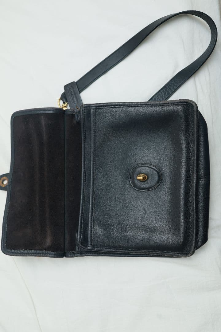 オールドコーチショルダーバッグ　黒　アメリカ製