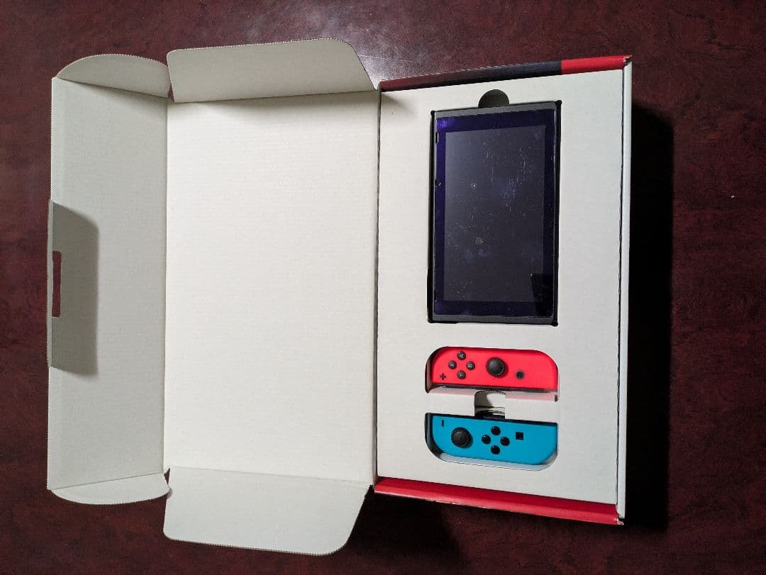 Nintendo Switch 本体 ネオンレッド・ネオンブルー