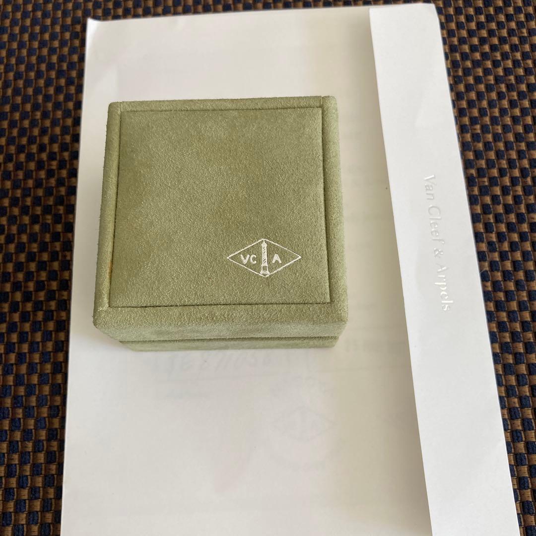 jyajyaです。Van Cleef & Arpels リング