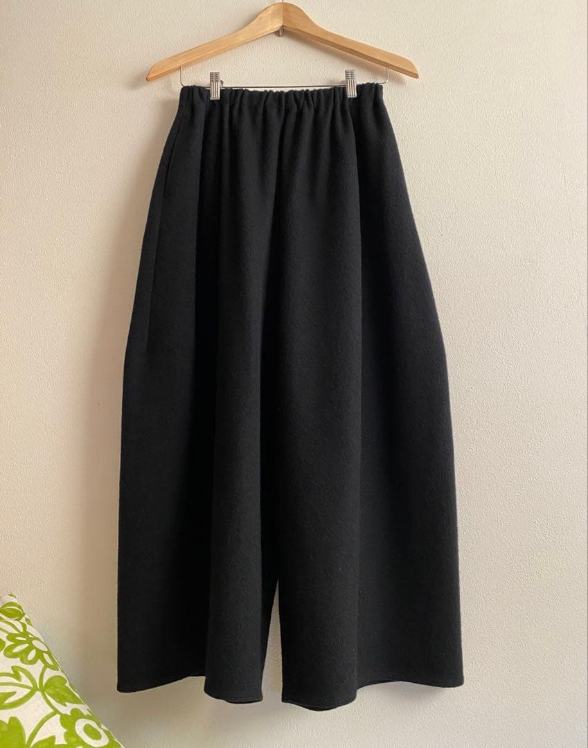 ヨーガンレール　2024冬　ウール天竺フェルトのワイドンパンツ　ババグーリ