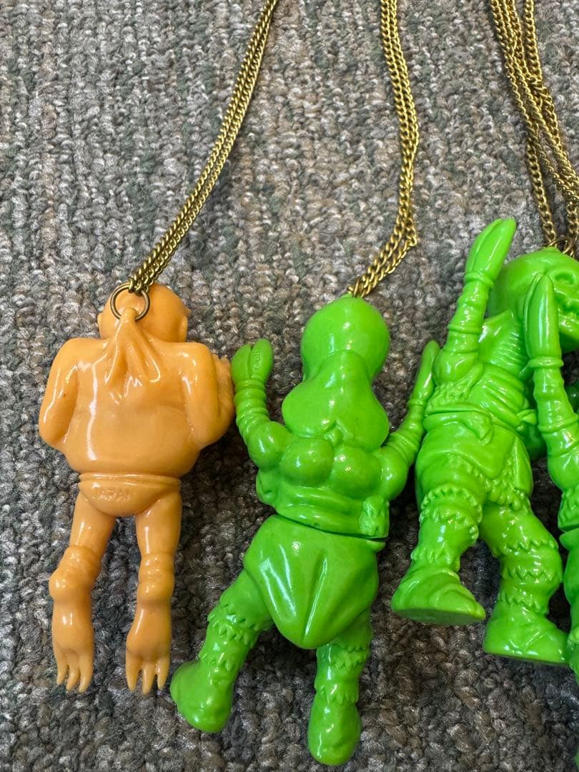 希少❤︎激レアソフビガルタン怪獣シリーズペンダント