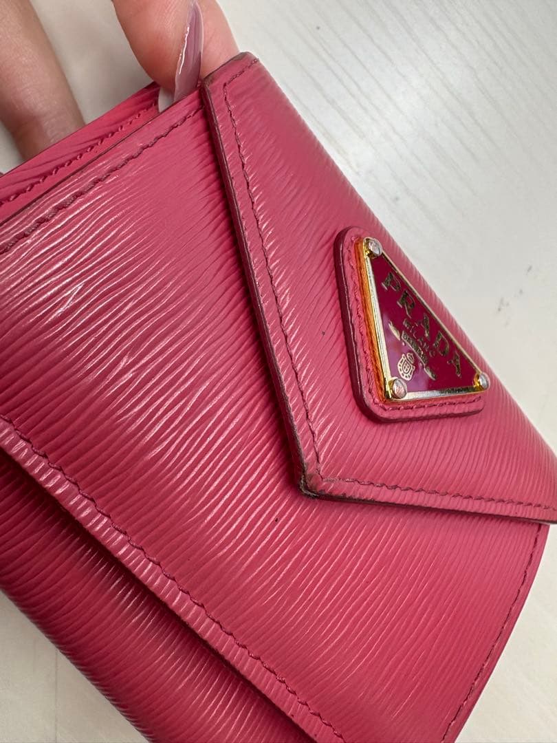 最終値下げ⭐︎PRADA ピンク 三つ折り財布