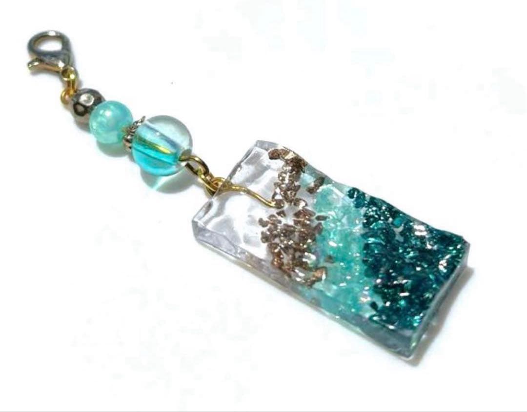 ❤️竜そばです❤️ 暗闇で光る　レジン　チャーム　21点　プレゼント付