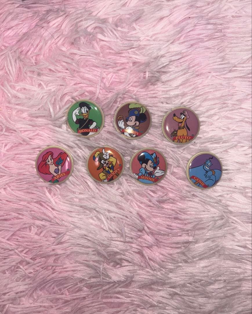 ディズニーピンバッジ 7個セット - メルカリ