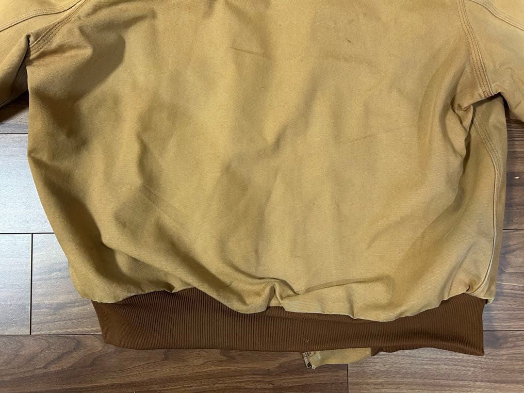 Carhartt アクティブジャケット・良い感じのフェード感