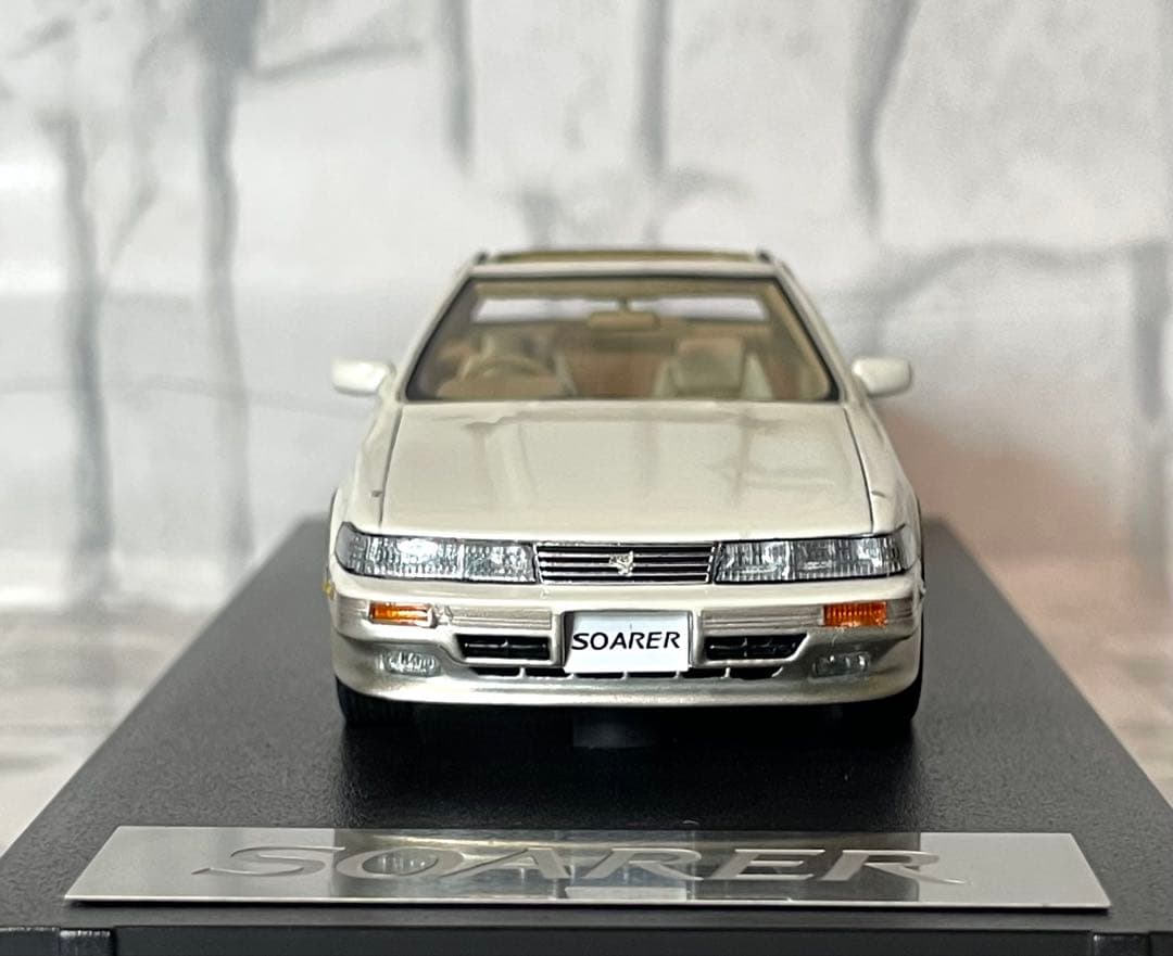 トヨタソアラ3.0エアロキャビン　マーク43クリスタルホワイト1/43ミニカー