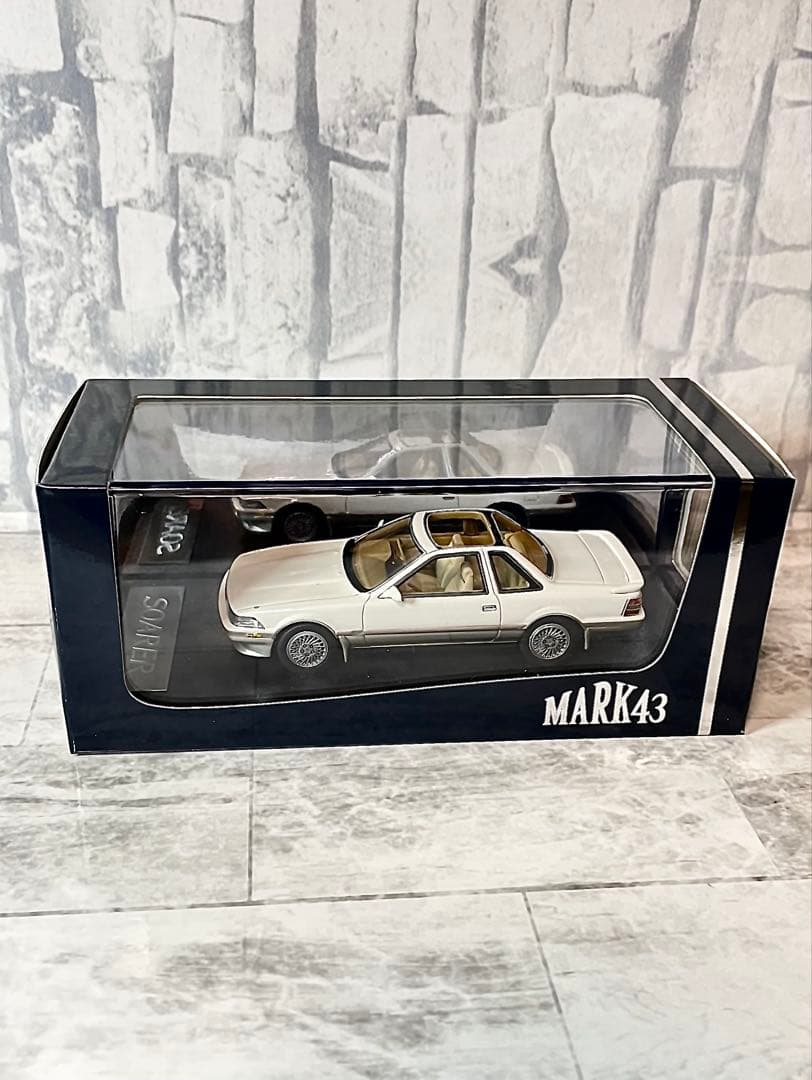 トヨタソアラ3.0エアロキャビン　マーク43クリスタルホワイト1/43ミニカー
