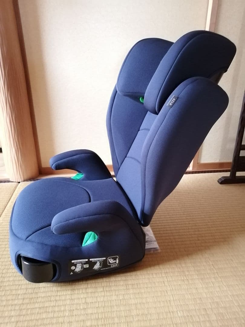 Graco ジュニアシート ネイビー 　未使用に近い