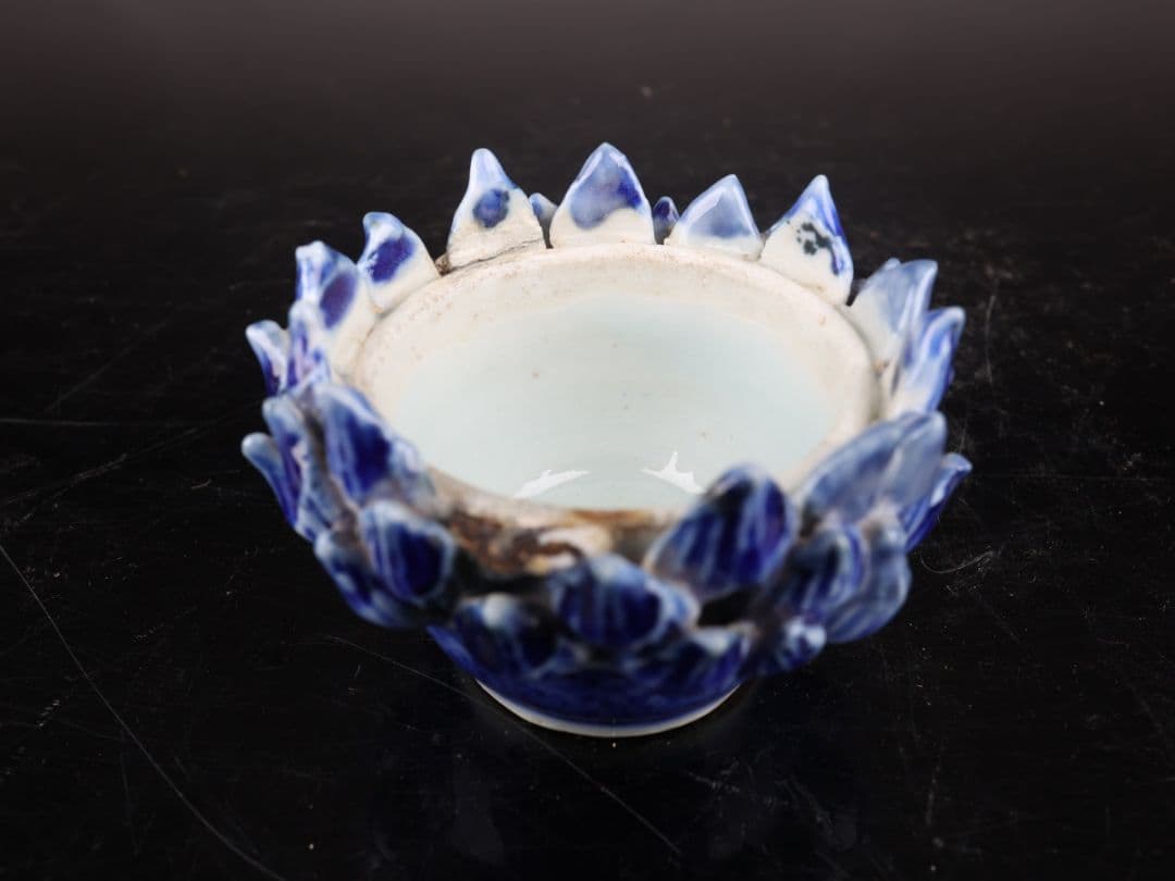 A554 【蓮型香炉】 青花 染付 時代物 香道具 箱付 傷有｛＃ - メルカリ