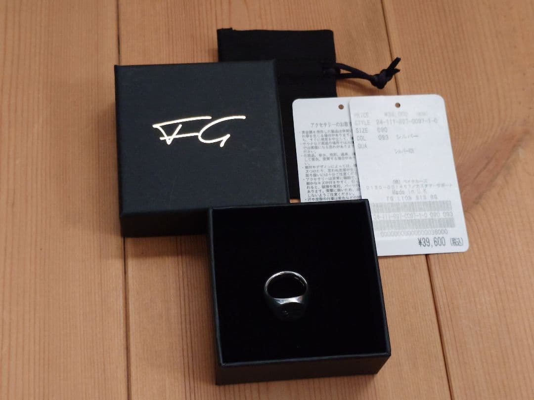 9号【FREDRICK GROVE 】シグネットリングBUNNEY gigi