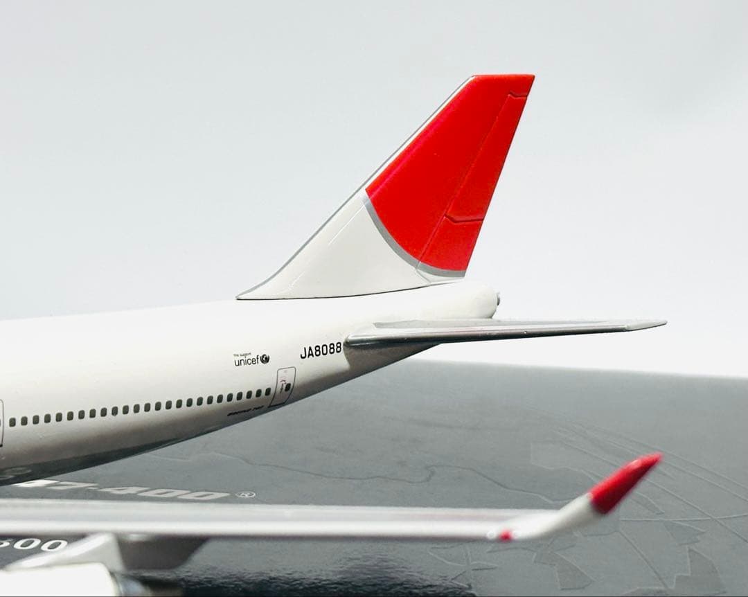 hogan 1/300 B747-400 JALアーク塗装 ダイキャストモデル - メルカリ