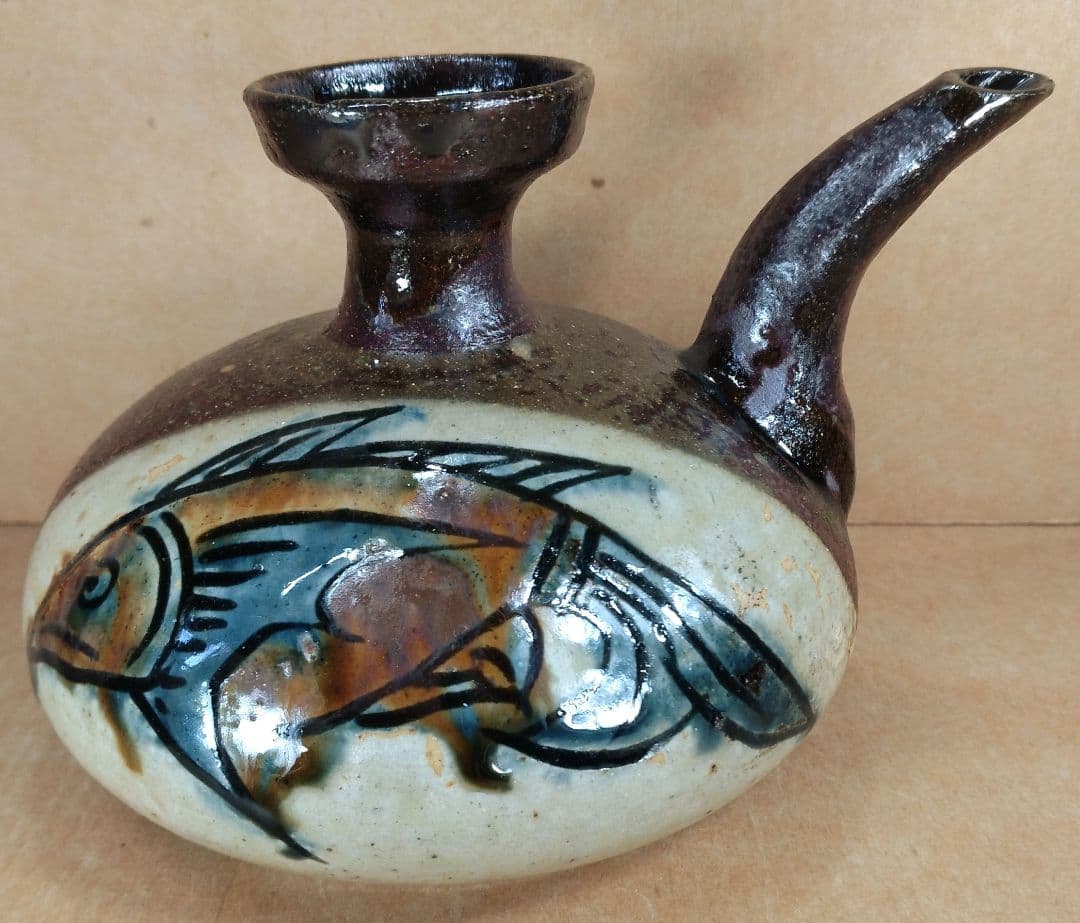 【本物保証】金城次郎 カラカラ(魚,海老文）本人直筆共箱 栞 人間国宝 壷屋焼