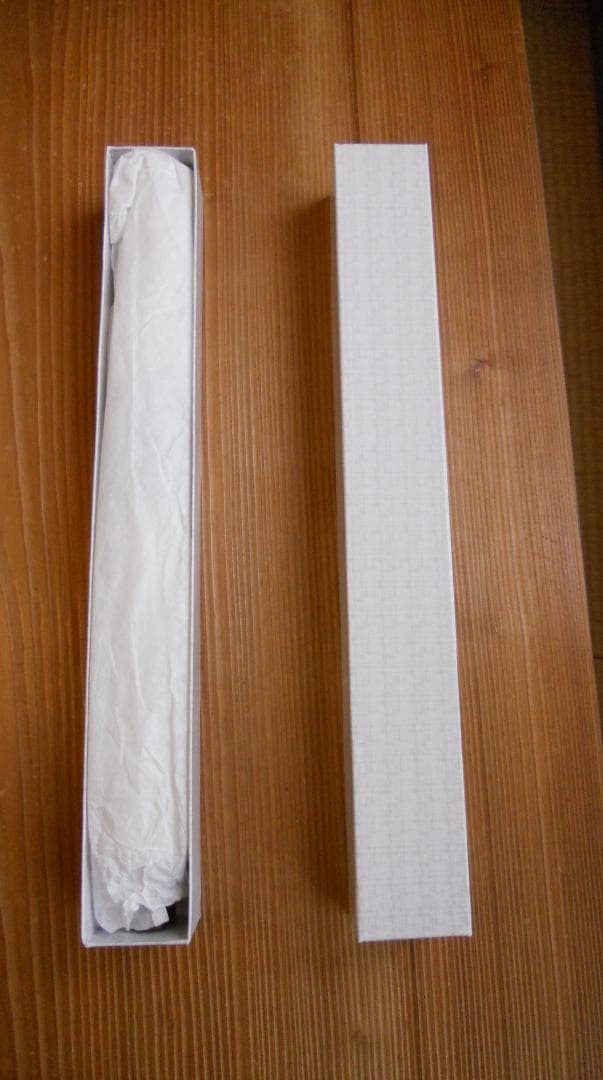 掛け軸 永縄雅光 椿に鶯 絹本 希少 軸装 茶道具 掛軸 美品 です。