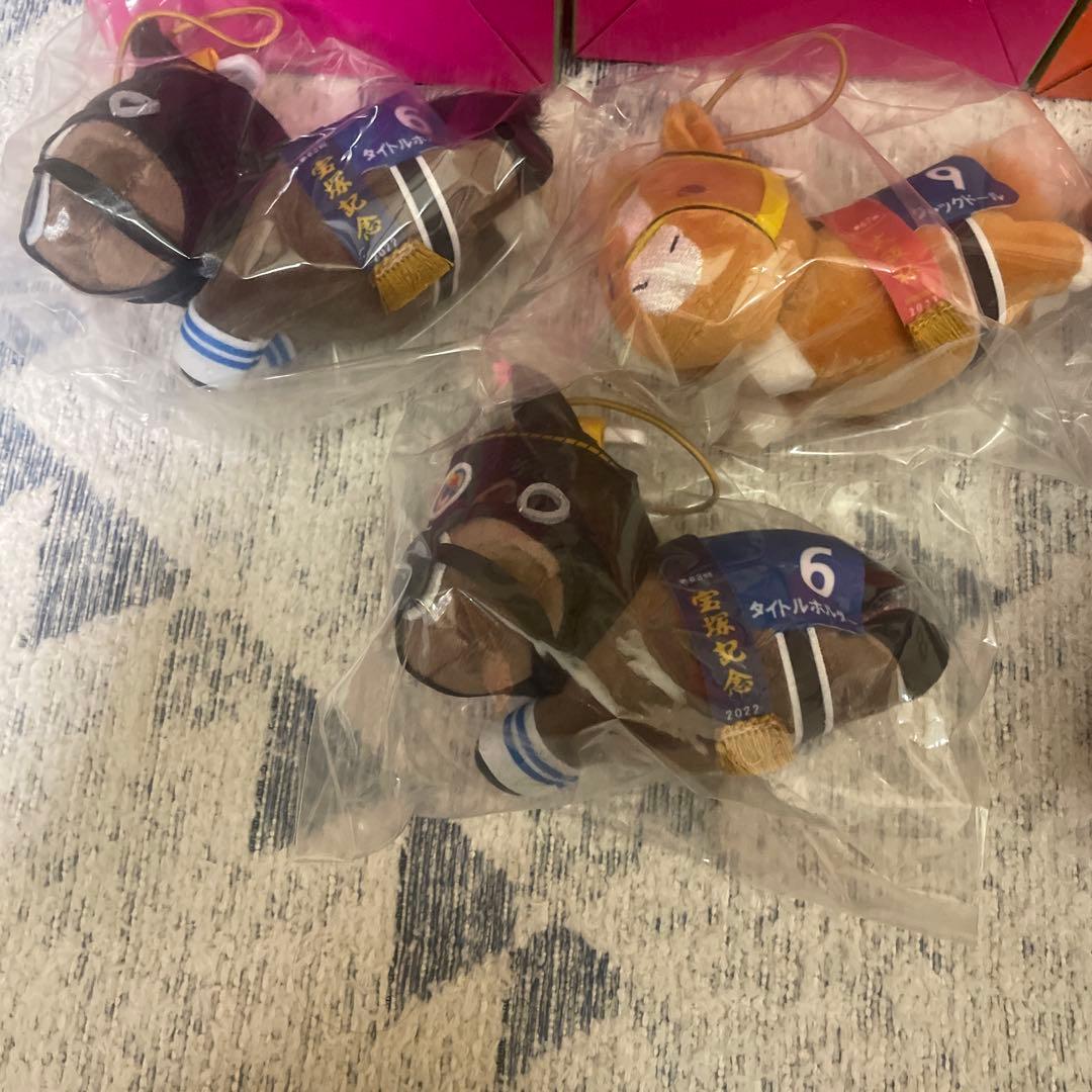 タイトーくじ　HORSE HEROES マスコットバッジ セット