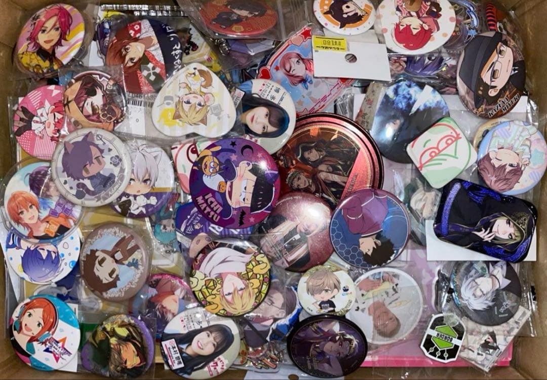 ノンジャンル アニメグッズ 1600点以上 呪術廻戦 進撃 美少女 紙類無し