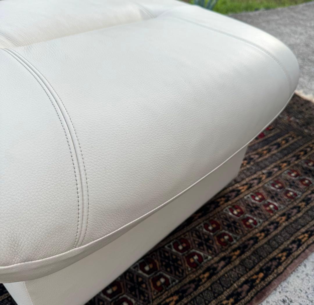 カリモク CHITANO 革張 オットマン 定価4.6万 スツール 白系