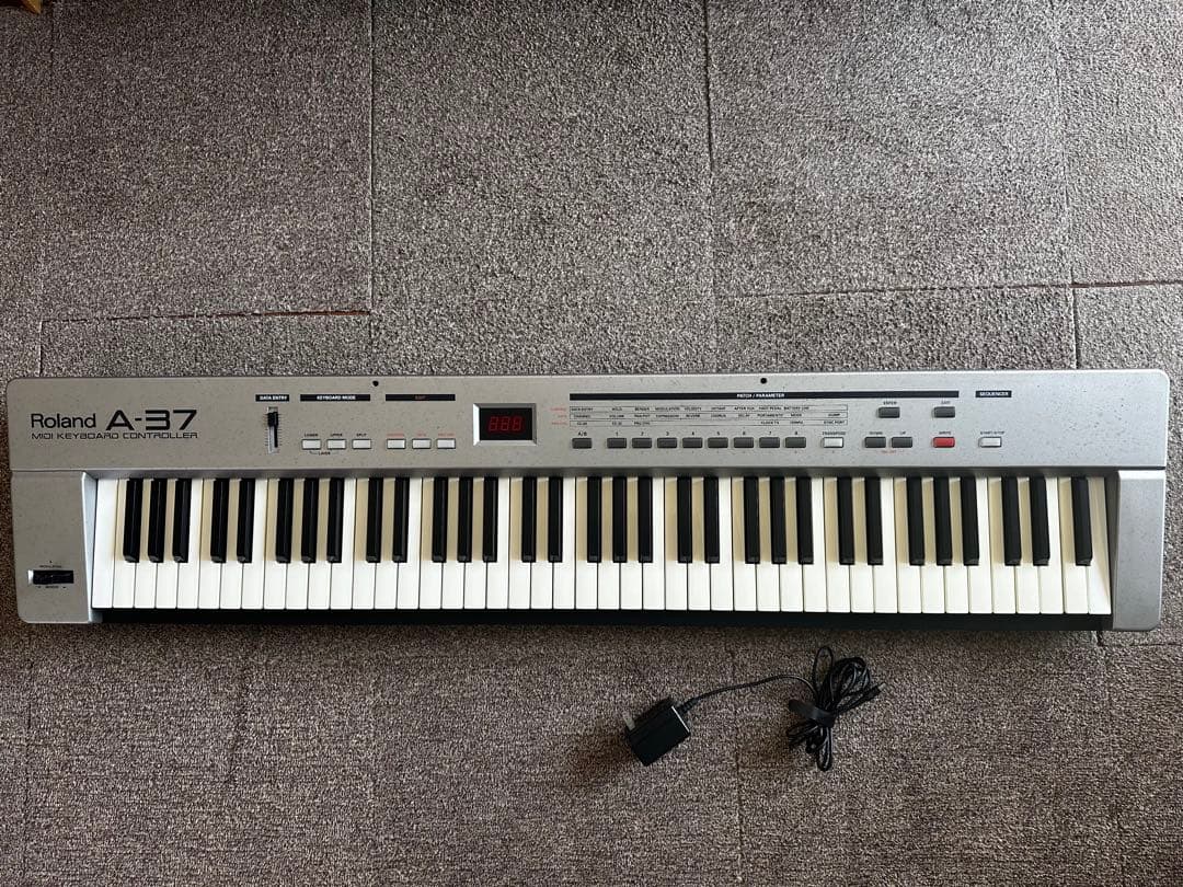 Roland A-37 MIDIキーボードコントローラー