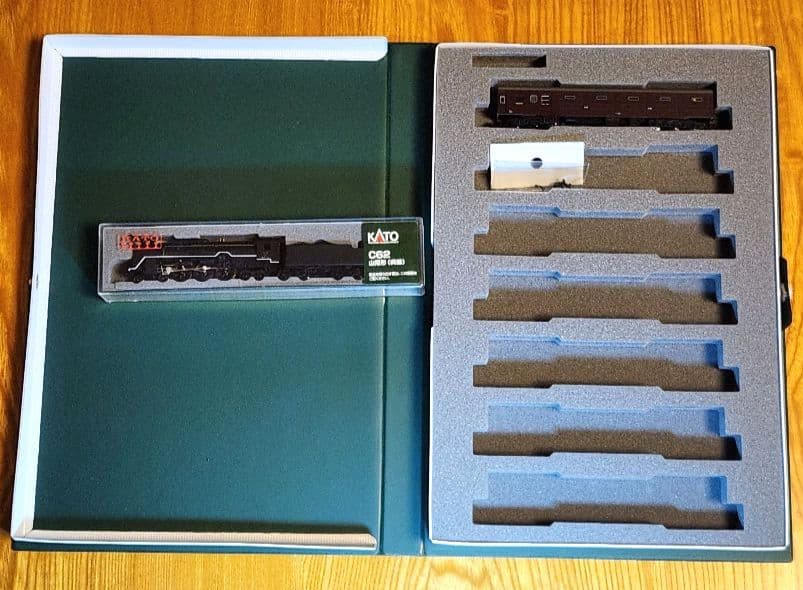 し*ま様 KATO C62山陽形(呉線)と10系安芸バラ(カニ38 1) ケース