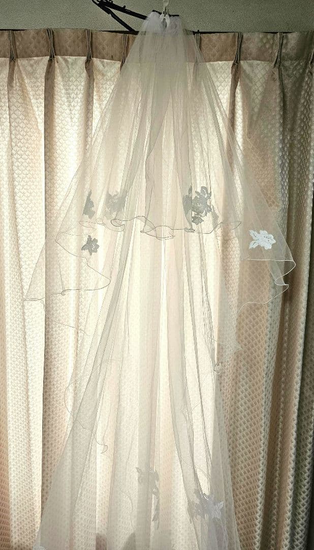 ARLUIS DRESS 　メロウ刺繍　ロングベール　アールイズウェディング