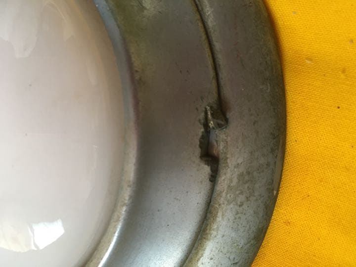 木造鉄道車両の室内灯。小糸製1959年。