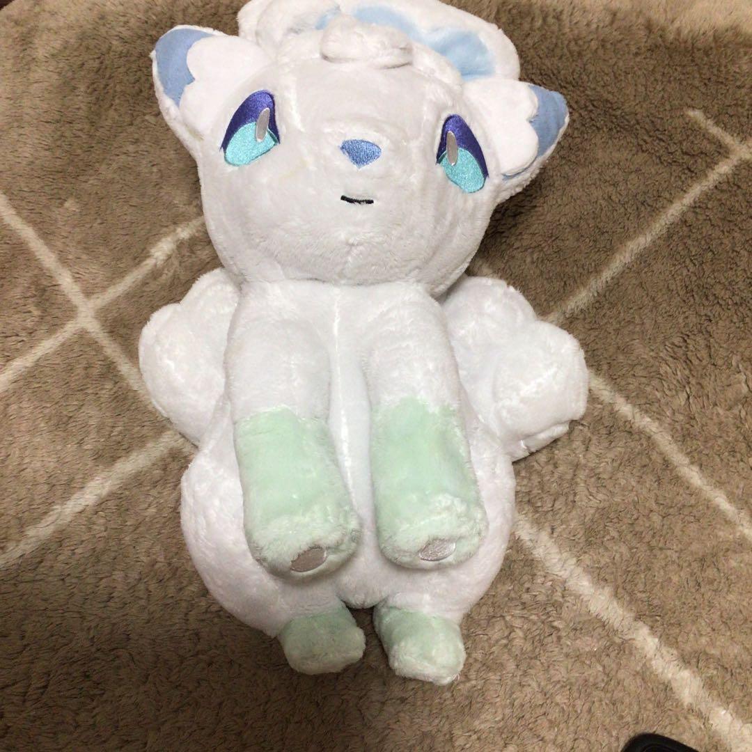 タカラトミーのアローラロコン リーリエのシロン等身大ぬいぐるみ