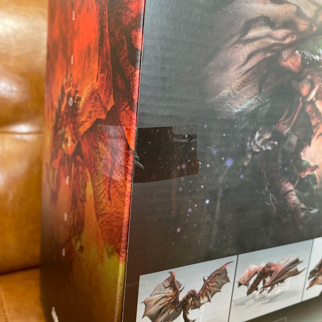 S.H.モンスターアーツ　リオレウス モンスターハンター　新品　モンハン