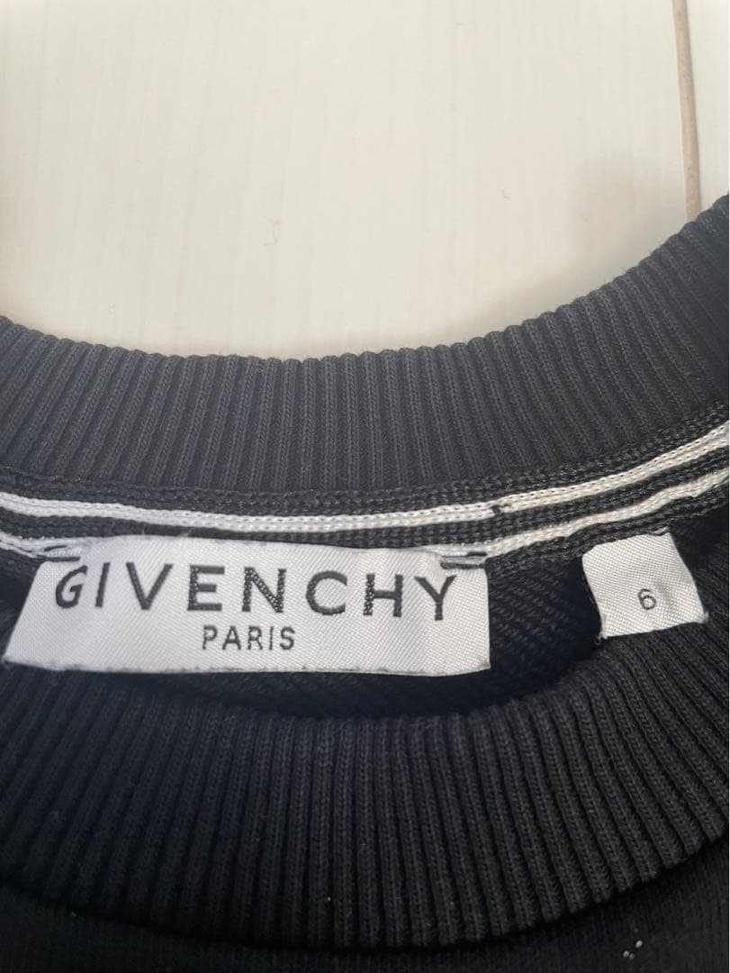 GIVENCHY ジバンシー 黒 トレーナー キッズ