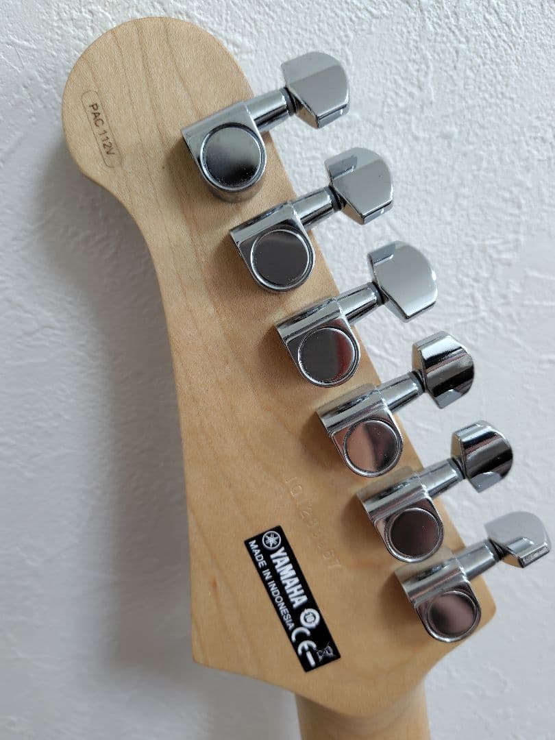 Yamaha PACIFICA112v エレキギター