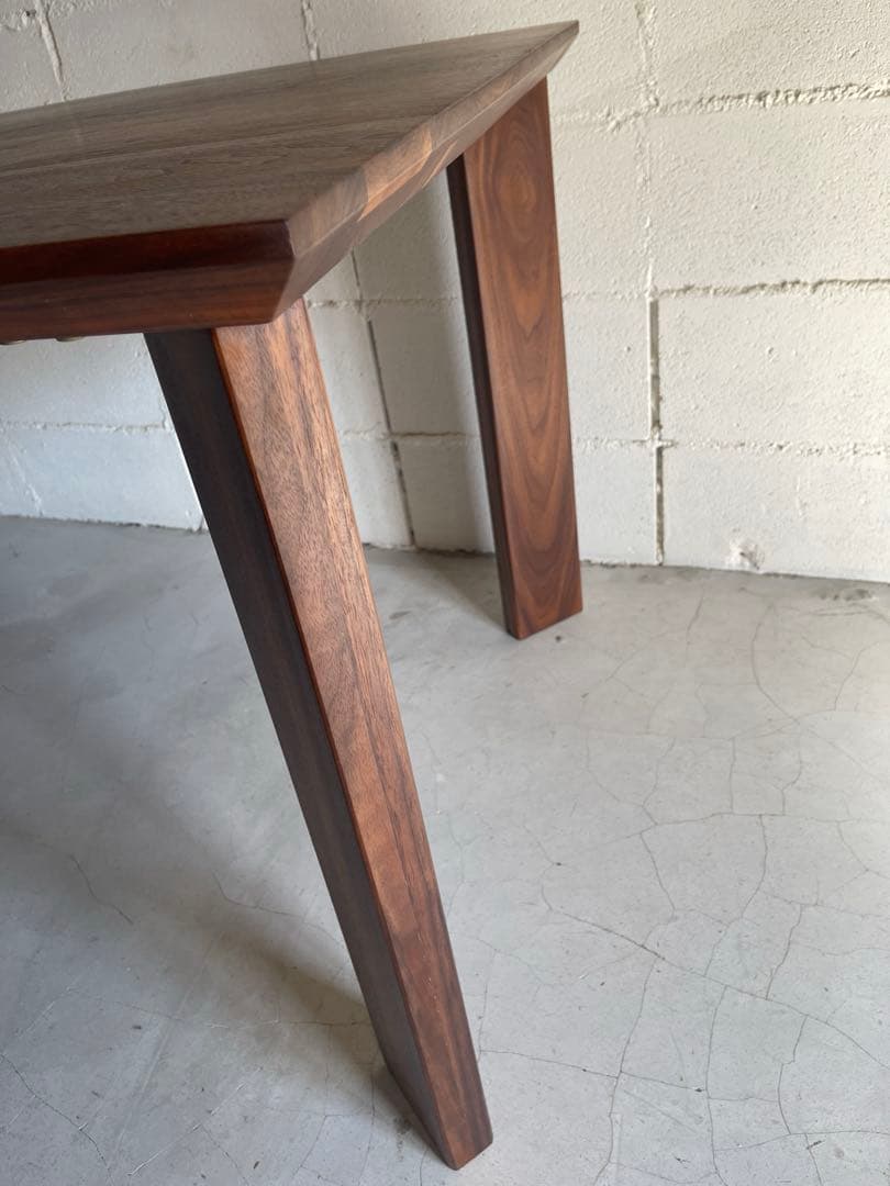 ウォールナット 無垢材　150 ダイニングテーブル　木脚　国産メーカー