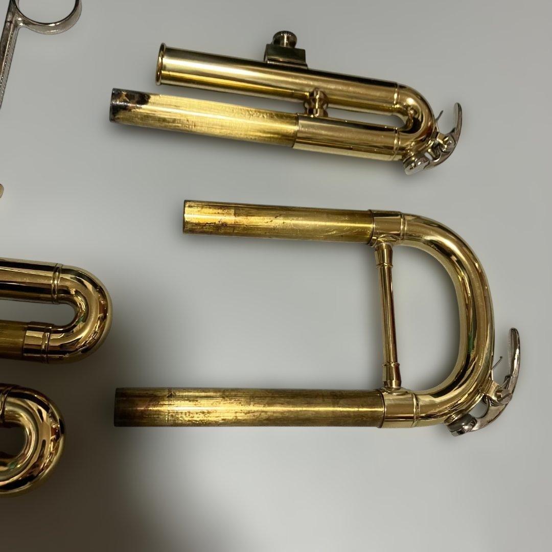 トランペット　本体　付属品　ケース　セット　ミュート付き　模様入り