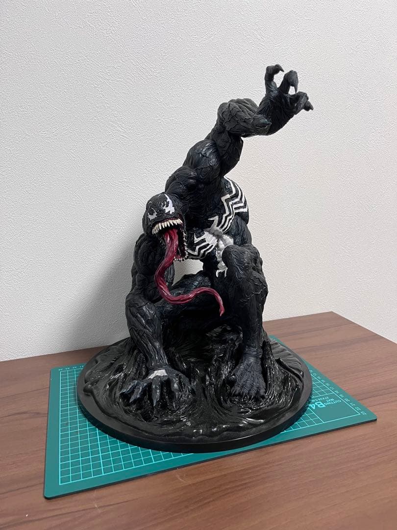 ソフビナル ヴェノム 台座付 フィギュア 千値練＋スパイダーマン