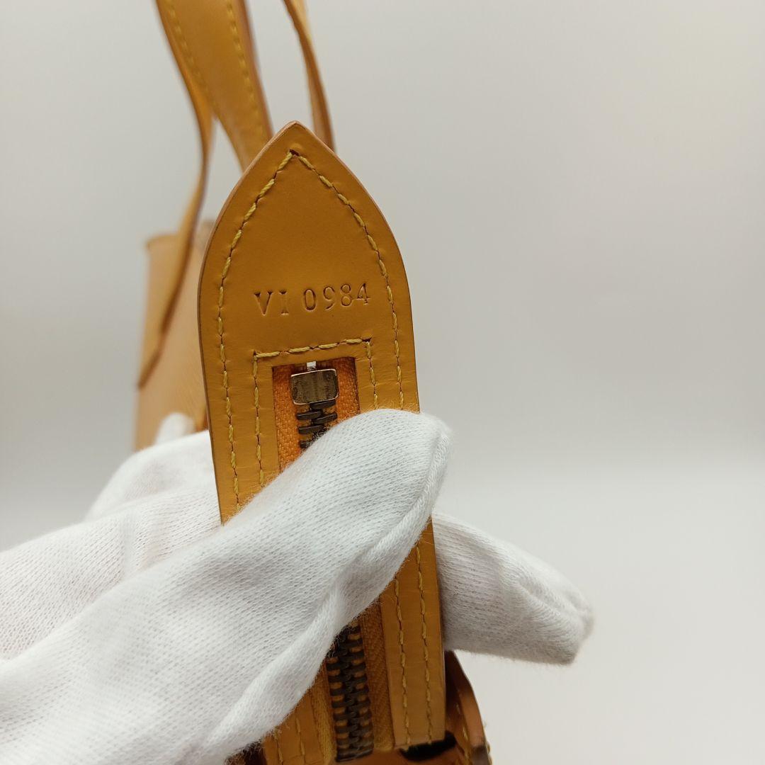 2-2213 LOUISVUITTON エピ サンジャック ハンドバッグ