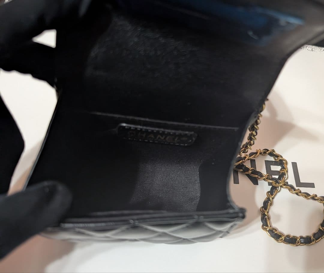 CHANELブラックキルティングチェーンショルダーミニバッグ ❦ミニマトラッセ