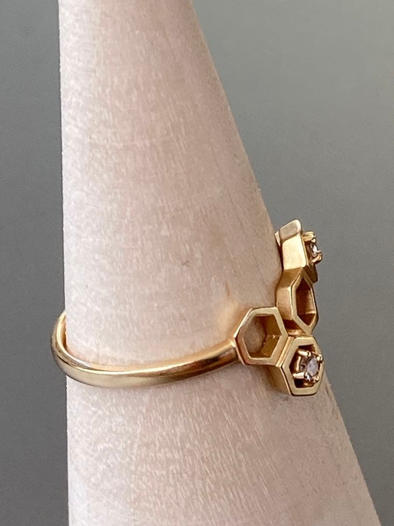 K18 ハニカム模様ダイヤモンドリング　蜂の巣　TSUTSUMI 個性的指輪