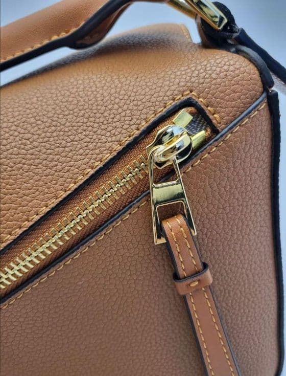 ロエベ ショルダーバッグ