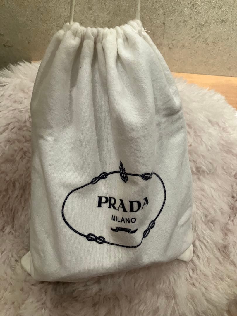 ブラック ハンドバッグ