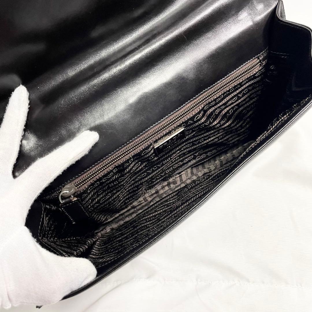 プラダ ロゴ レザー ハンド バッグ フラップ ワンハンドル　多機能　大容量