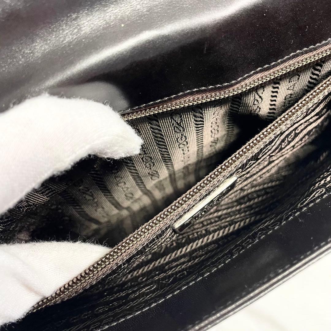 プラダ ロゴ レザー ハンド バッグ フラップ ワンハンドル　多機能　大容量