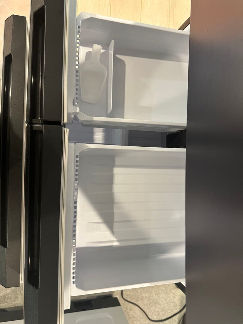 SHARP 6ドア　冷蔵庫　2023年製　メタルドア