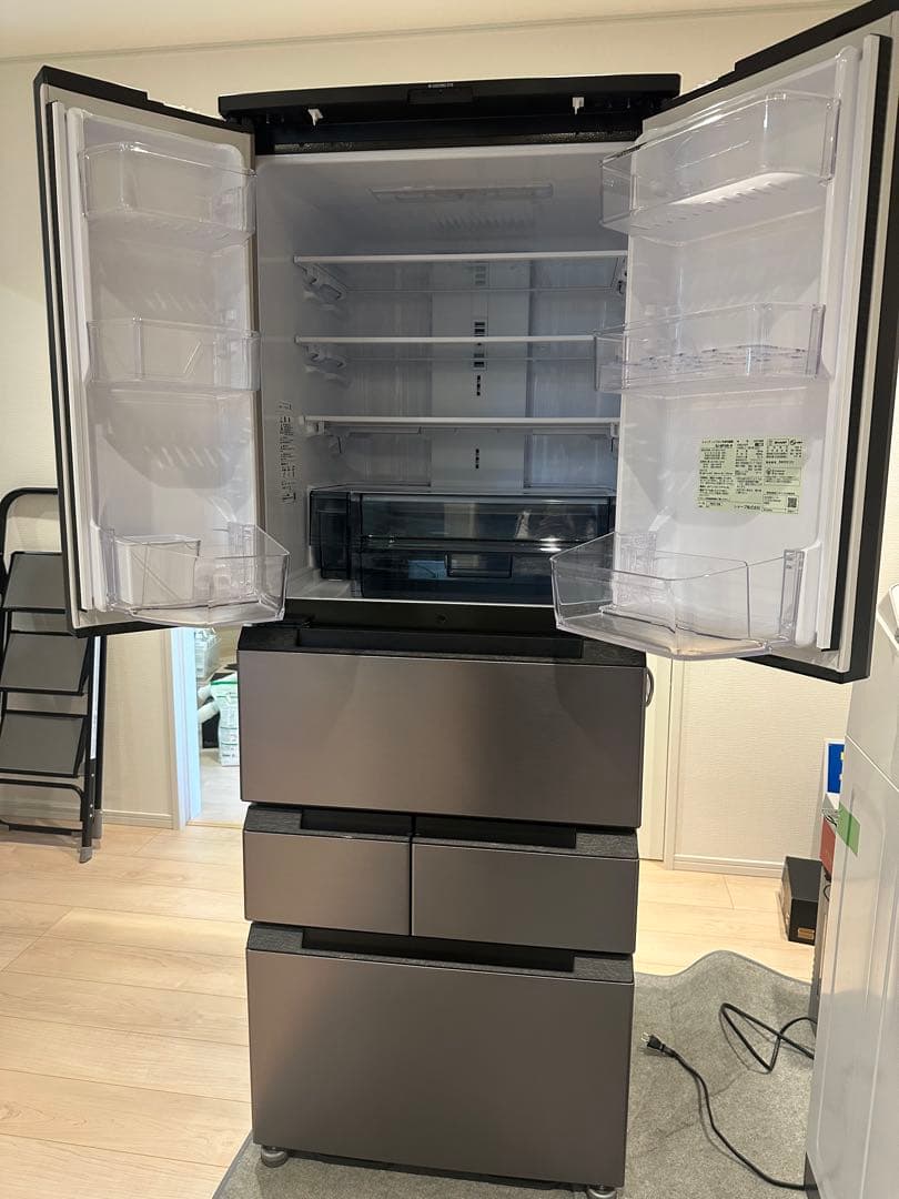 SHARP 6ドア　冷蔵庫　2023年製　メタルドア