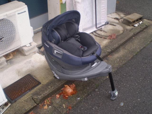 ま*ち様 チャイルドシートコンビ THE S ISOFIX ZB-690 ネイビ